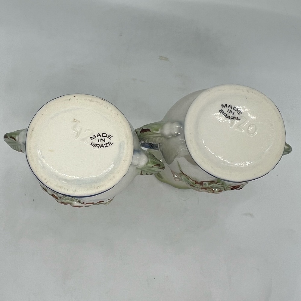 Vintage Pair of Double Handled Lusterware Floral Vases. Made in Brazil - Picture 6 of 8